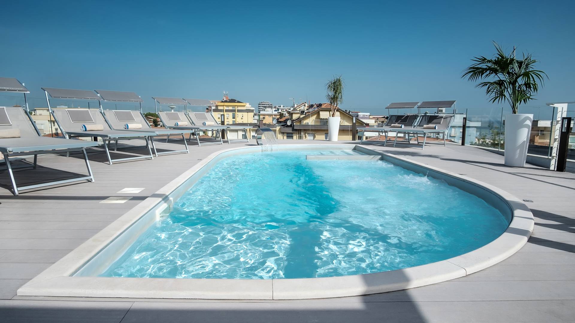 Milano Suite - Piscine