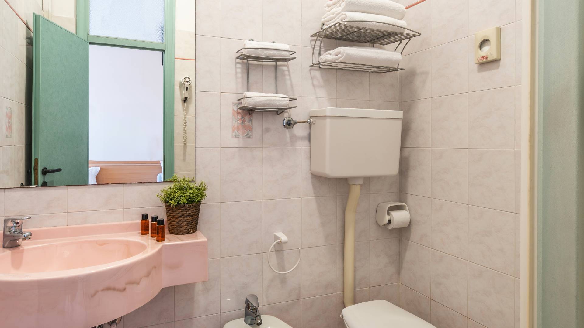 SALLE BAIN MILANO SIMPLE