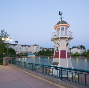 Weekend RTL à Disneyland® Paris - Disney's Newport Bay Club® ****