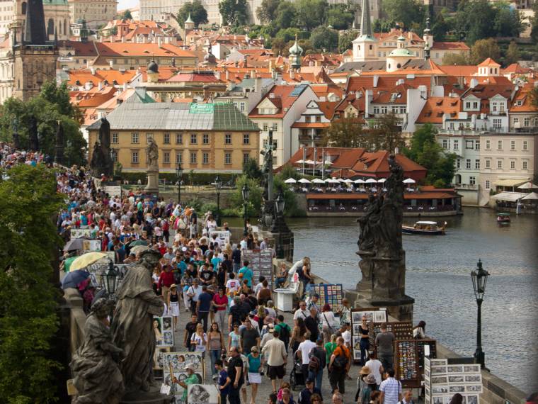 Pont Charles et le château © Prague Information Service