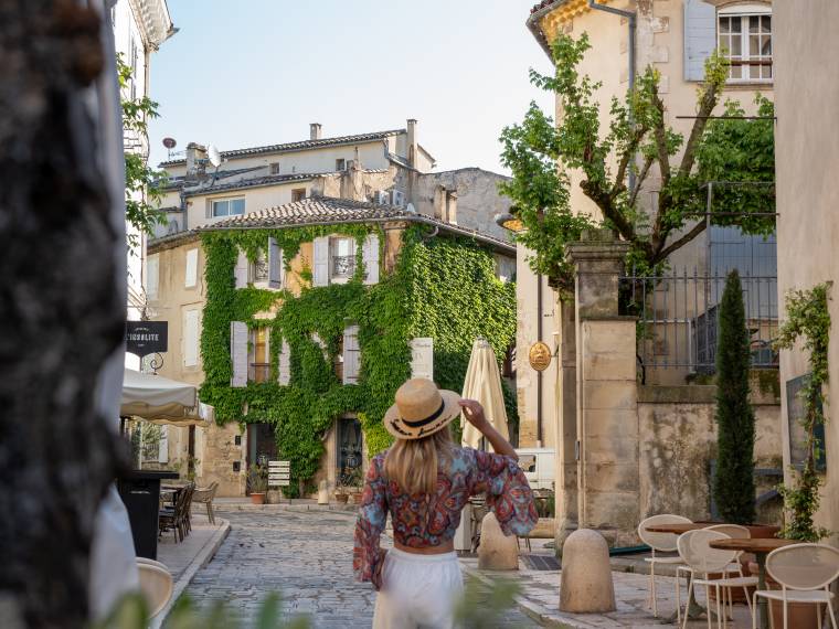 Lourmarin ruelle © Destination Luberon - Judithvoyage