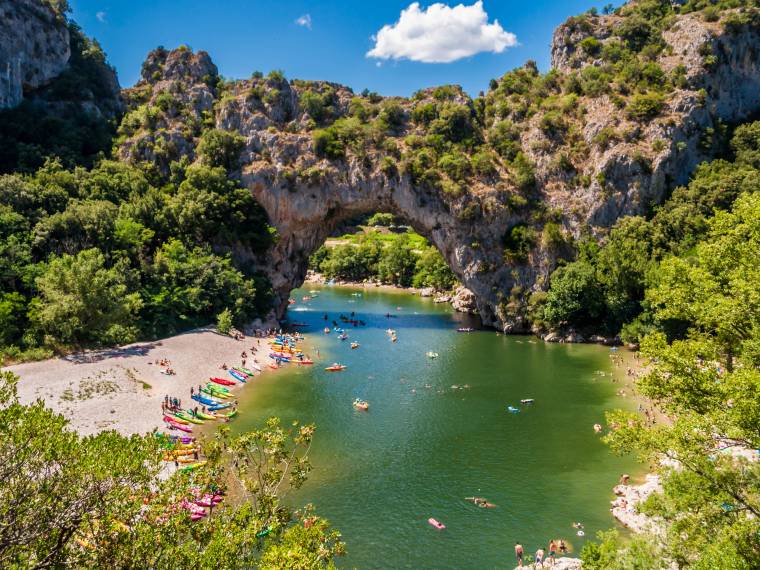 Vallon Pont d-Arc © AdobeStock_186646527