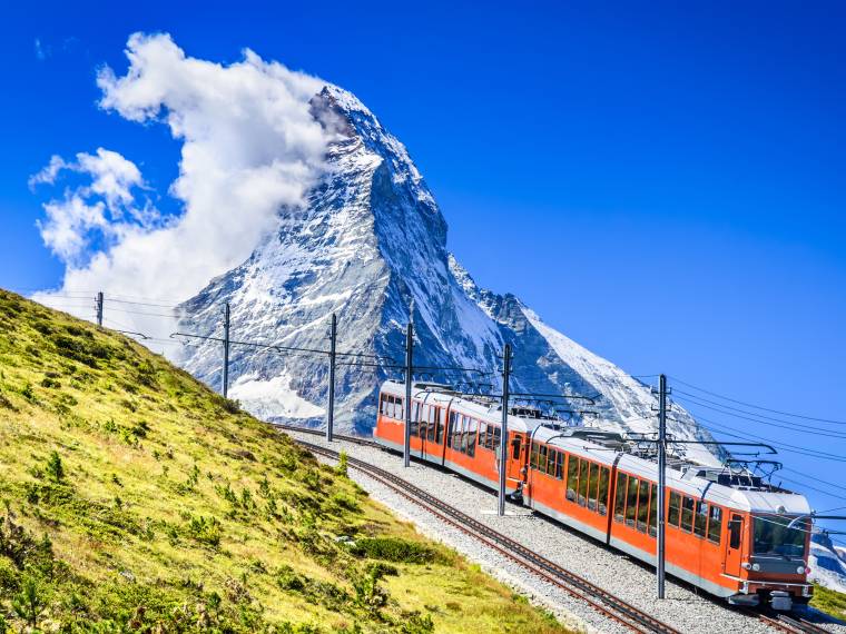 Gornergrat train © AdobeStock_105398596