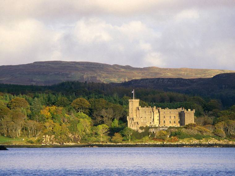 Dunvegan castle (c) Paul Tomkins - Visitscotland