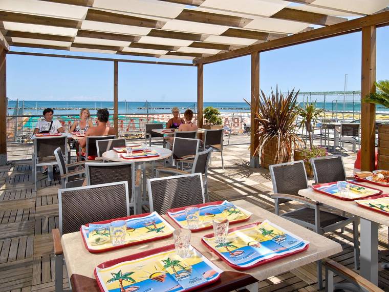 Restaurant à la plage (payant)
