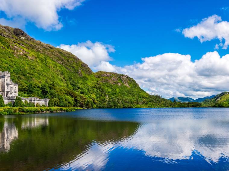 Connemara, abbaye de Kylemore © AdobeStock_288394841