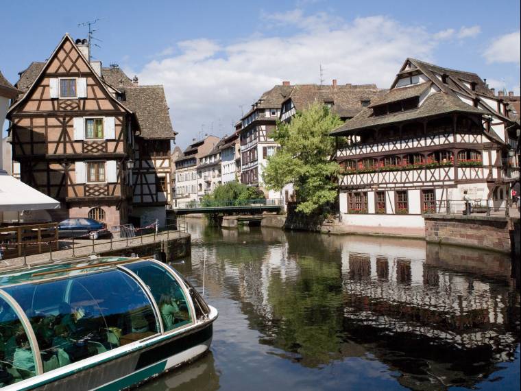 Strasbourg, bateau-mouche Petite France © Frantisek Zvardon