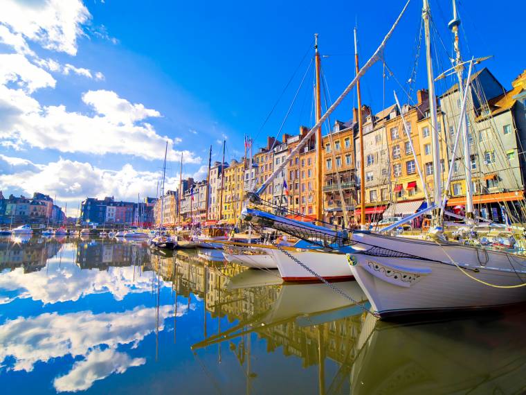 Honfleur, le vieux bassin © AdobeStock_106285958