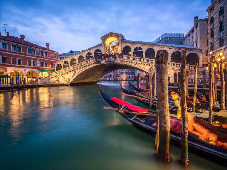 Venise, pont du Rialto © Fotolia