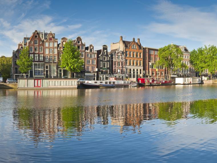 Amsterdam (c) AdobeStock_165441447