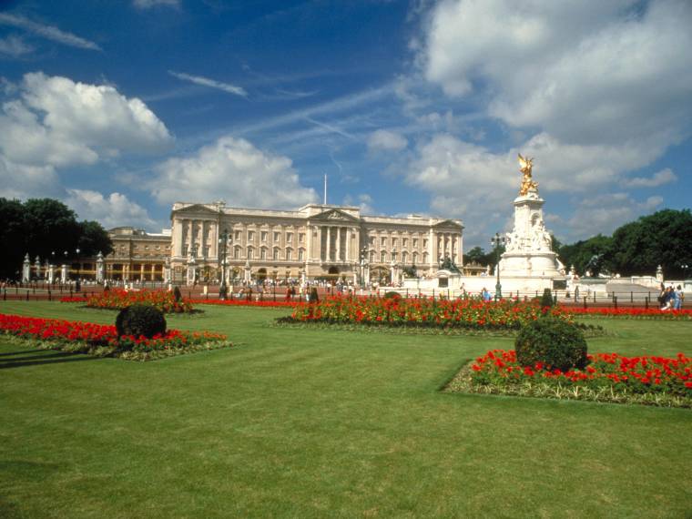 Buckingham Palace © visitlondonimages - britainonview