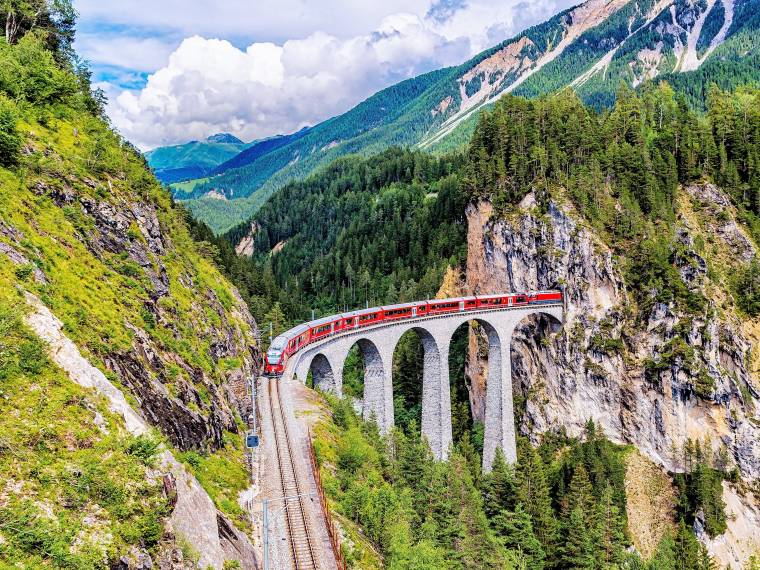 Bernina Express, viaduc de Landwasser © AdobeStock