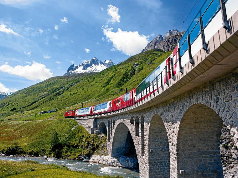 Glacier express (c) Switzerland tourism - Christof Sonderegger