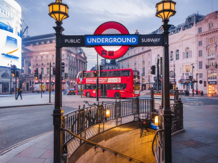 Piccadilly Circus ©Visit Britain - Hazel Parreno