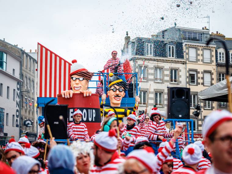 Carnaval de Granville © The Explorers - Valentin Pacaut (2)