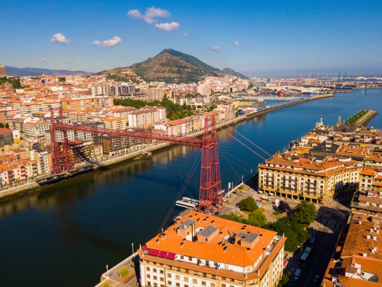 Portugalete, pont-suspendu de Biscaye © adobestock