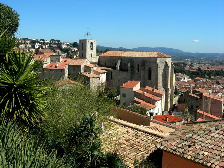 Hyères © Hyères Tourisme - centre-ville003