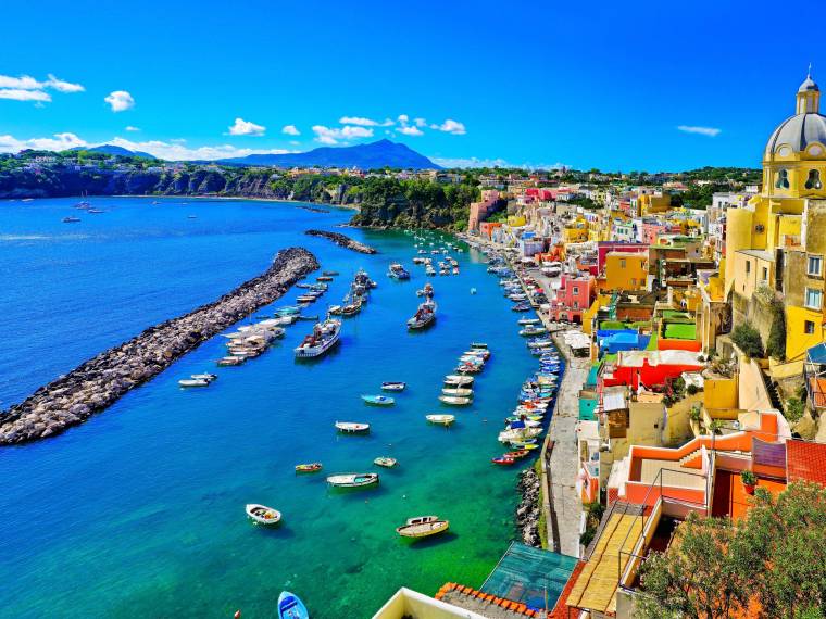 Procida © AdobeStock_225553278