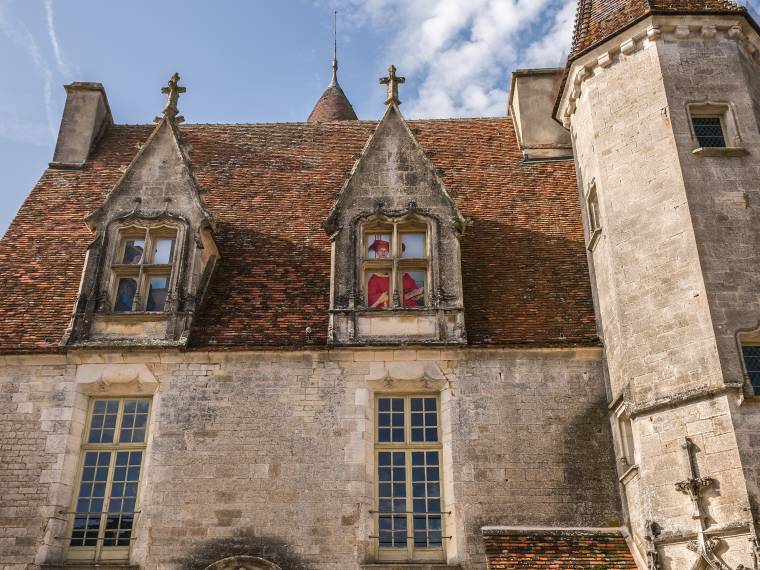 Châteauneuf-en-Auxois © Marion CARCEL - Foehn Photographie