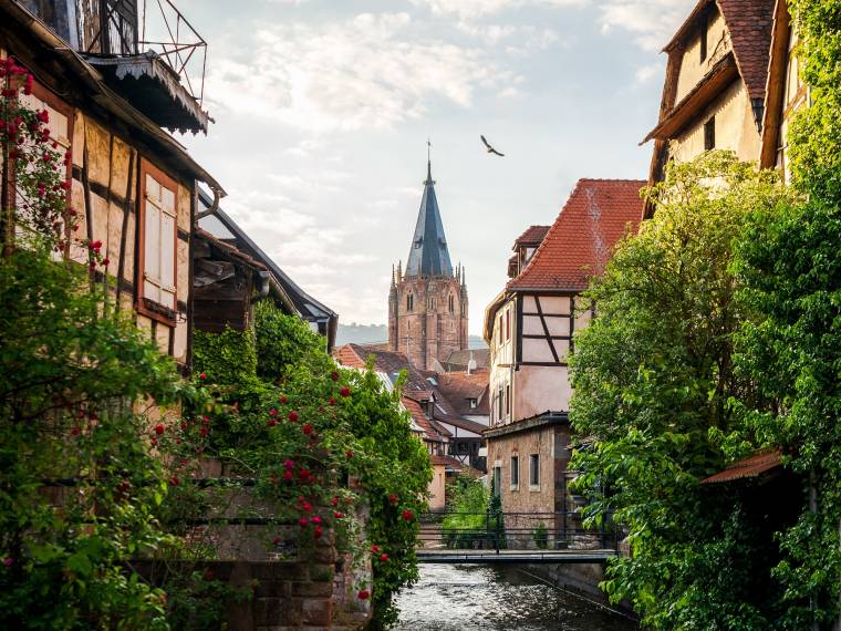 Wissembourg - Vue sur l-abbatiale depuis le Schlupf ©OTI de l-Alsace Verte