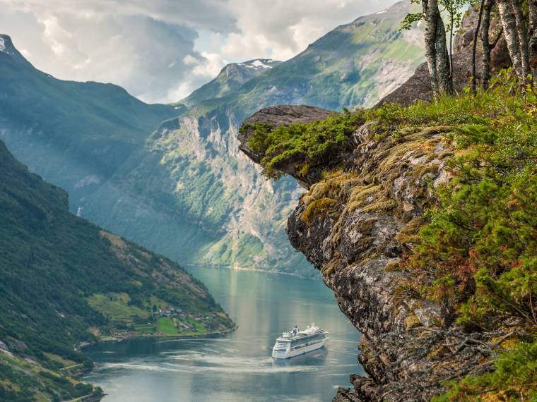 Geiranger fjord © AdobeStock_49070810