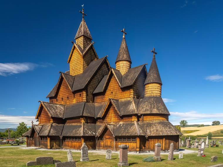 Heddal, église en bois debout © AdobeStock_536521980