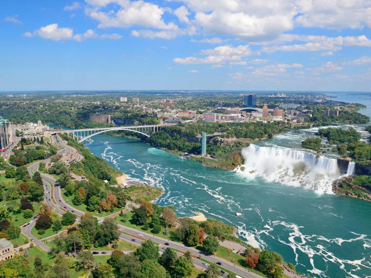 Niagara Falls © AdobeStock_49102288