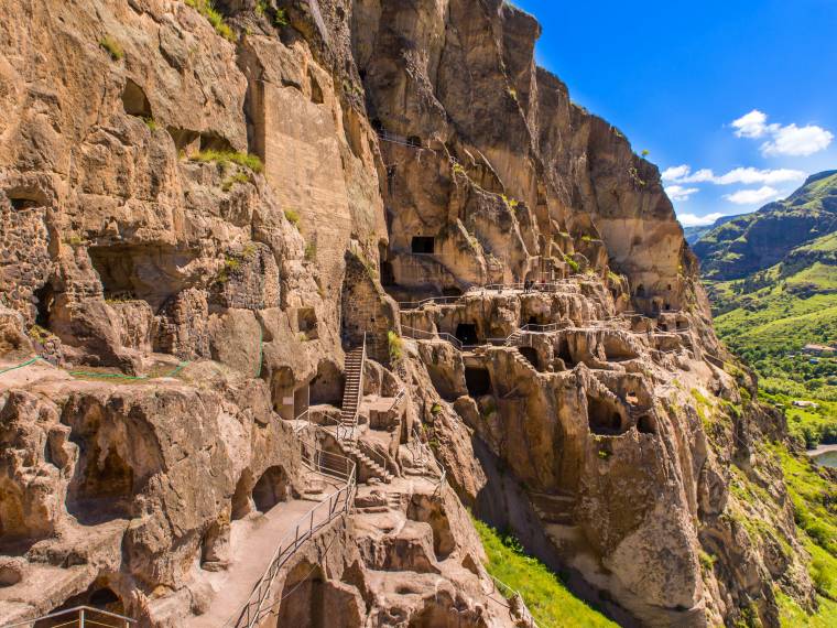 Vardzia © AdobeStock_260013482