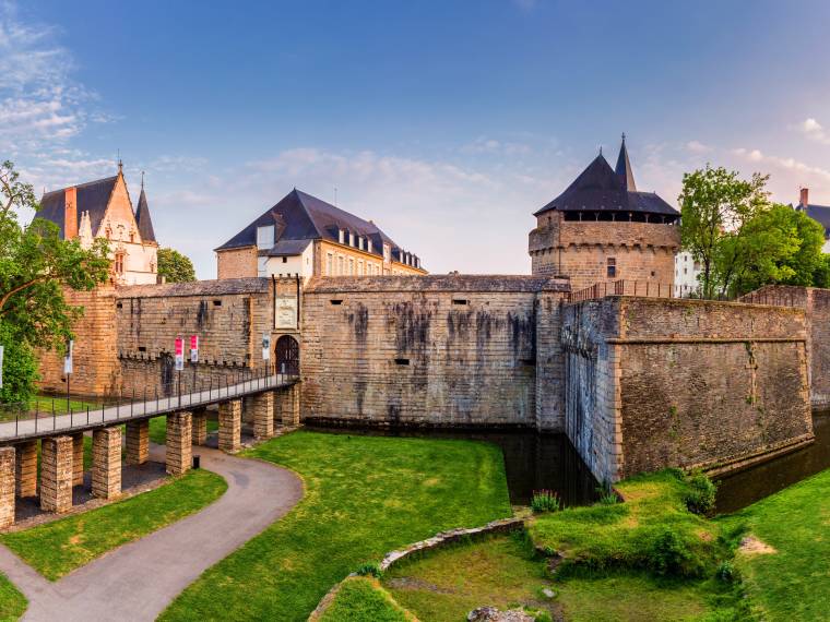 Nantes, château des Ducs de Bretagne © AdobeStock_236275876