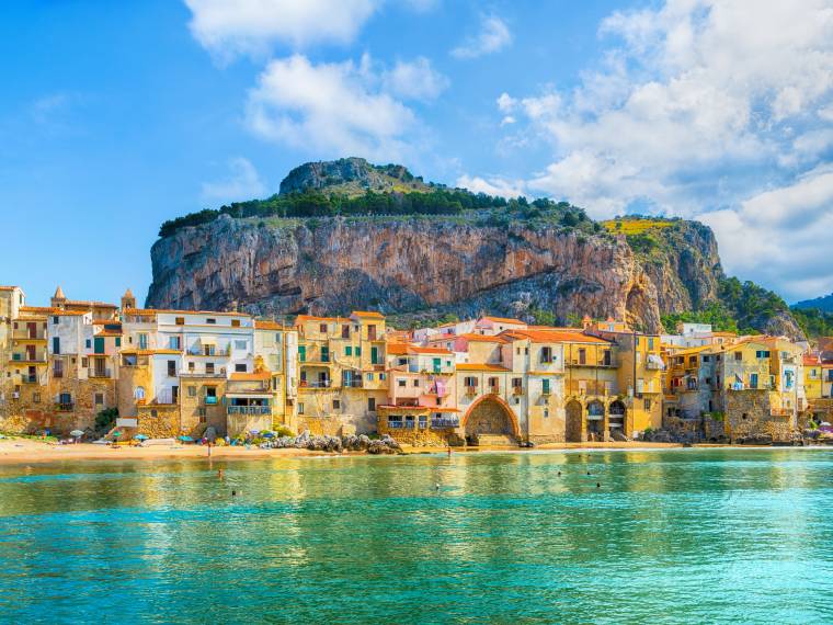 Cefalu © AdobeStock