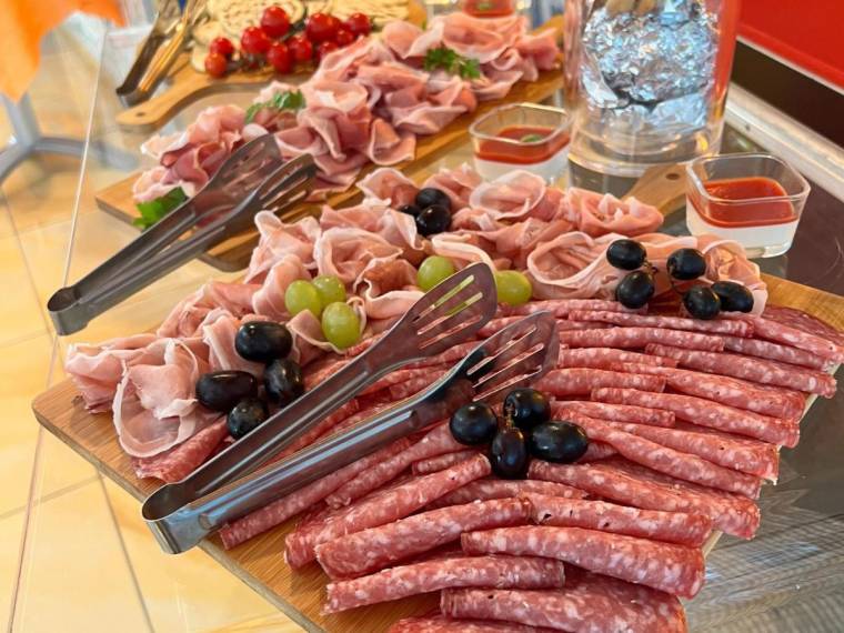 Senior charcuterie