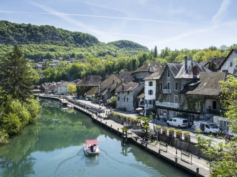 Canal de Savières à Chanaz © SavoieMontBlanc-Bijasson