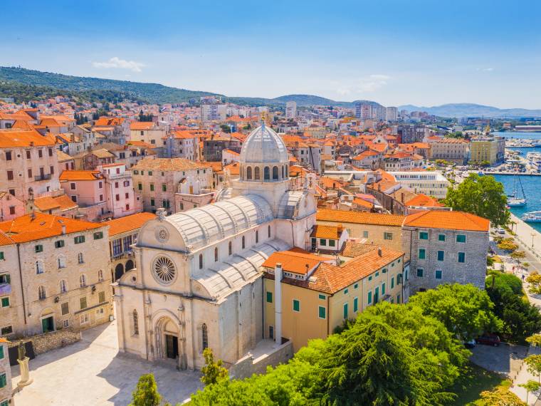 Sibenik, église St-Jacques (c) AdobeStock