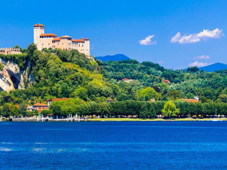 Rocca di Angera © AdobeStock_238767963