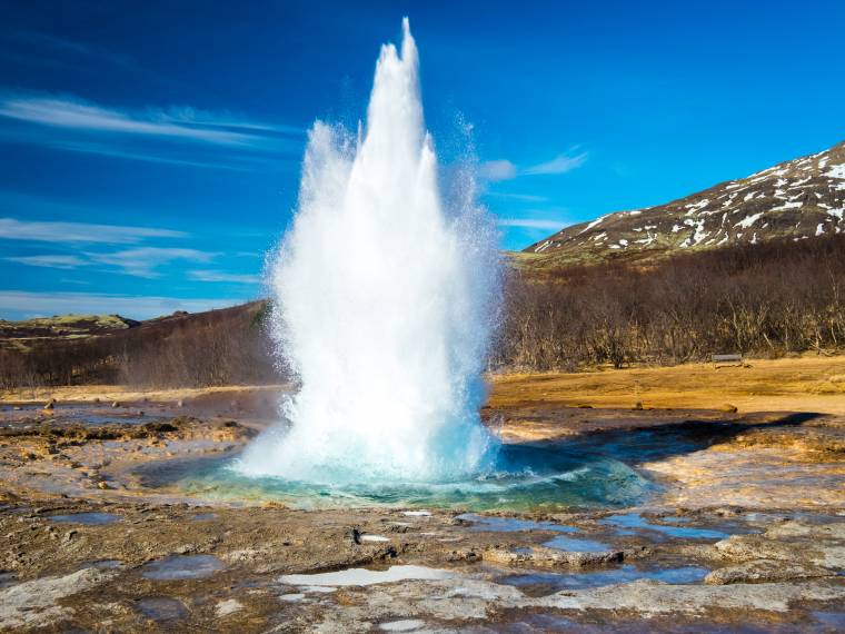 Geyser  AdobeStock