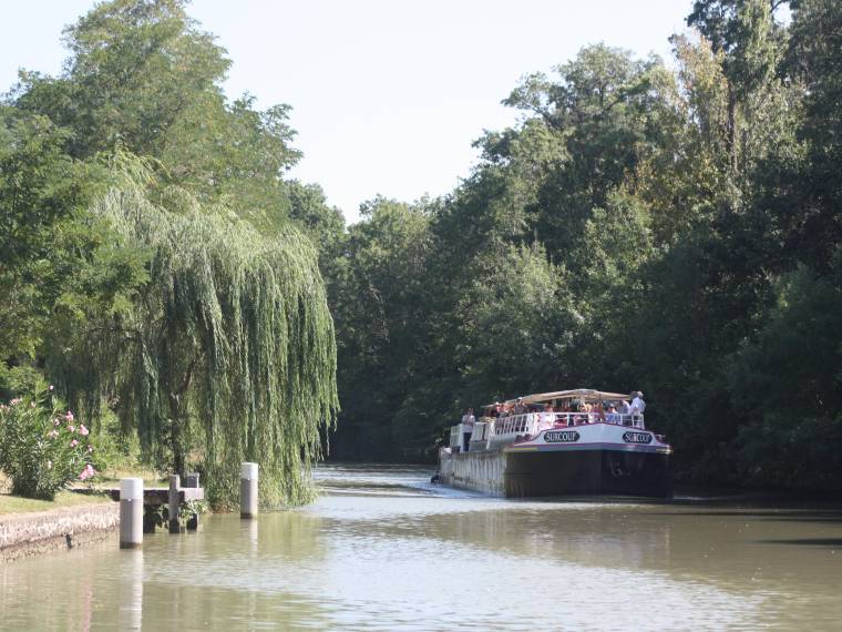 Le Surcouf  péniche Le Surcouf_13.11 (1)