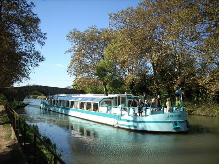 Les Bateaux du Soleil - Capitan au  Pont des Trois Yeux