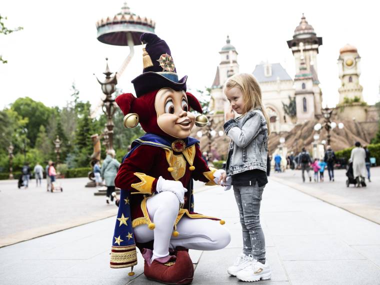 Pardoes de Tovernar - Met meisje © Efteling