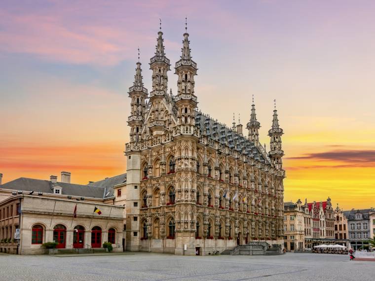 Louvain hôtel de ville © AdobeStock
