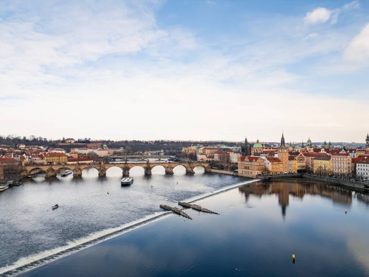 Pont Charles ©Envato