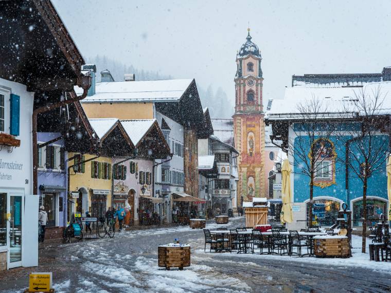 Obermarkt mit Blick auf St. Peter und Pau © Alpenwelt Karwendel Thomas Mattke (2)