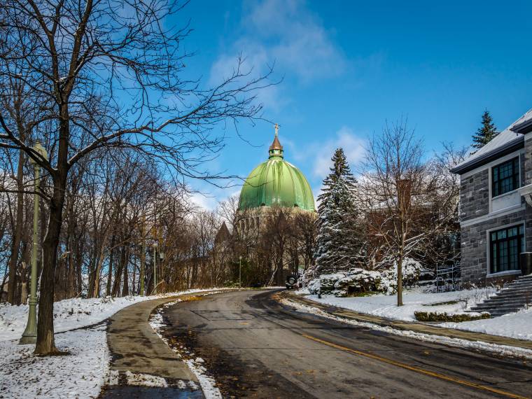 street-in-montreal © Envato