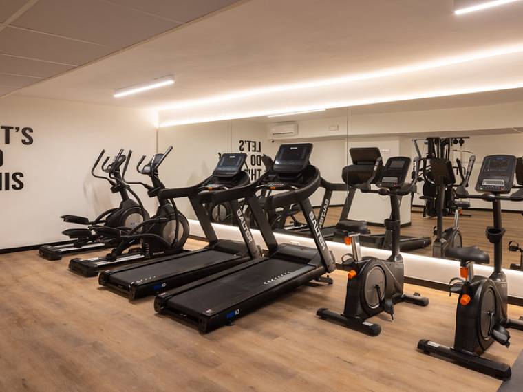 Hotel Jadhe - Costa Brava, Callela - 9 - Salle de sport