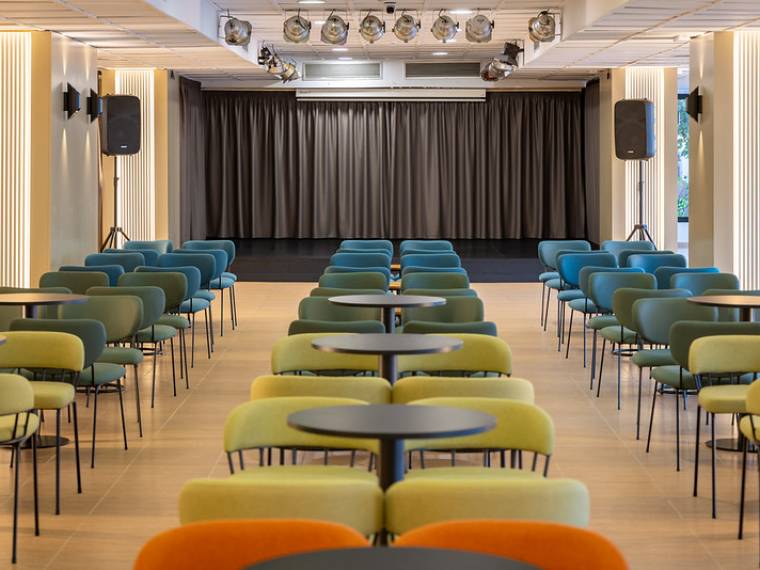 Hotel Jadhe - Costa Brava, Callela - 15 - Salle de spectacle