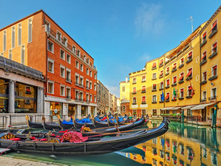 Les gondoles à Venise, Italie © Envato