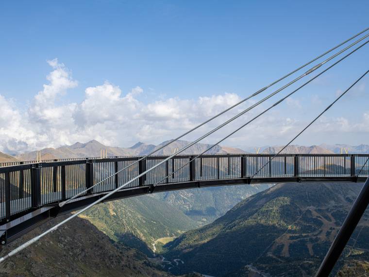 Mirador solaire Tristaina © AdobeStock