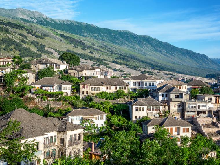 Gjirokastra, Albanie © Envato