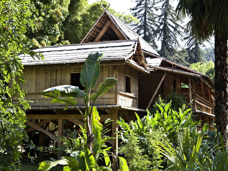 BAMBOUSERAIE Village-laotien-PATRICK-AVENTURIER © Cévennes Tourisme