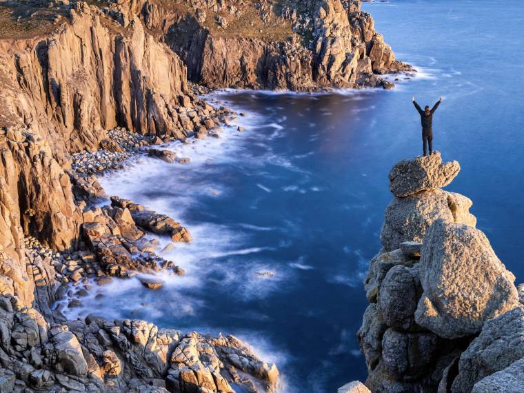 Land-s End © VisitBritainAaron Jenkin