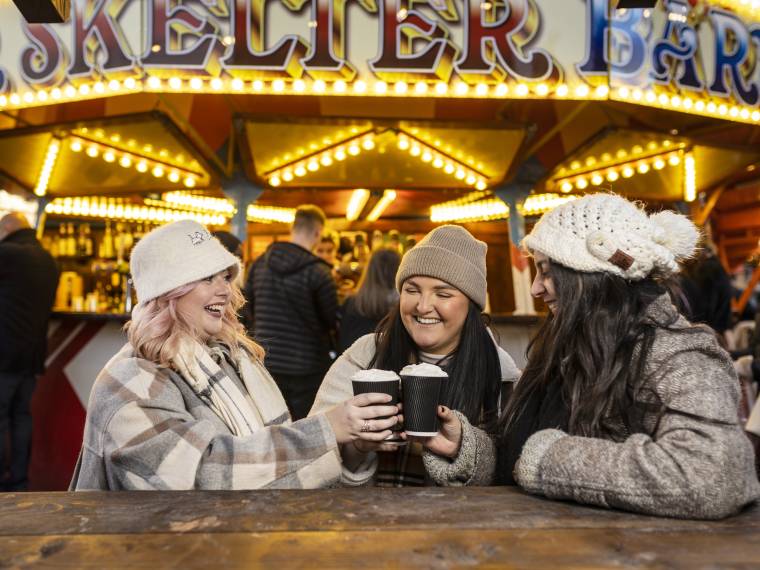 Edinburgh Christmas Market(1)
